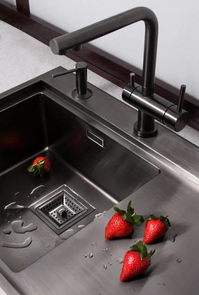 Мойка для кухни Omoikiri Akisame 65-GM-L 65 см вороненая сталь чаша слева 4973097 Мойка для кухни Omoikiri Akisame 65-GM-L 65 см вороненая сталь чаша слева 4973097